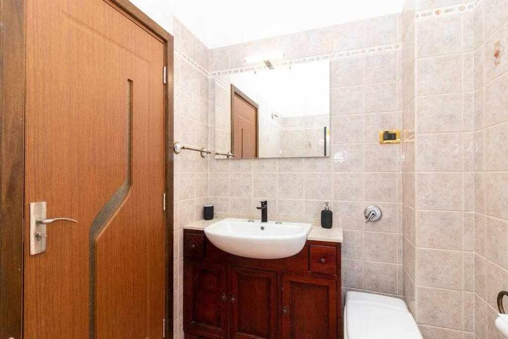 Appartamento A Pochi Passi Dalla Stazione Comodo A Coppie E Famiglie, Casa Ferrucci Collegno Exterior foto